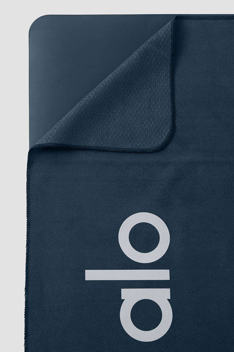 Alternative view of Grounded No Slip Towel   Eclipse