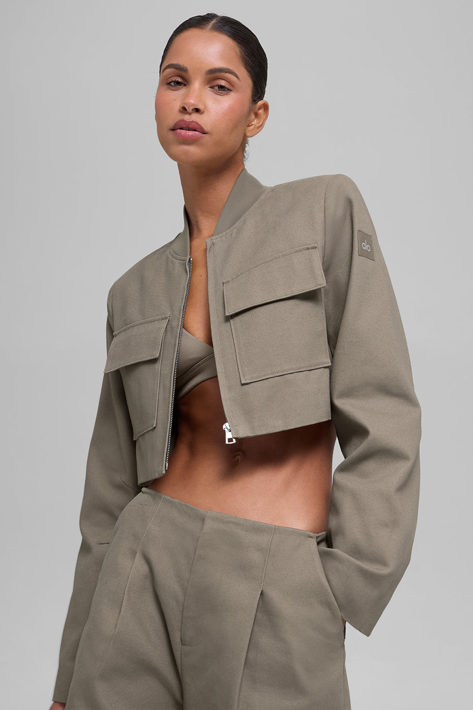 Alternative view of Cropped Main Character Jacket   Light Cocoa