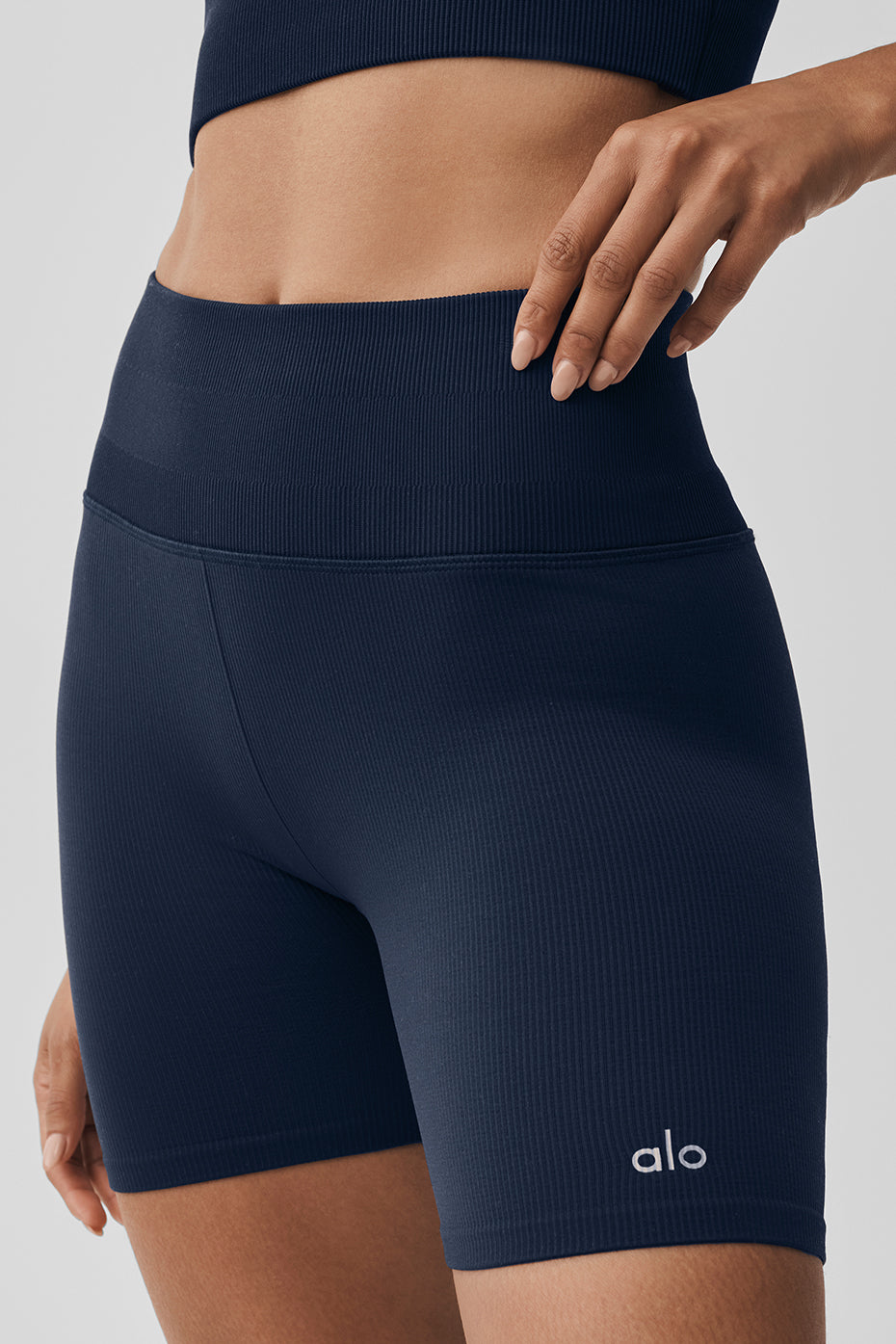 Alternative view of 5" Seamless Ribbed Favorite Short   Navy