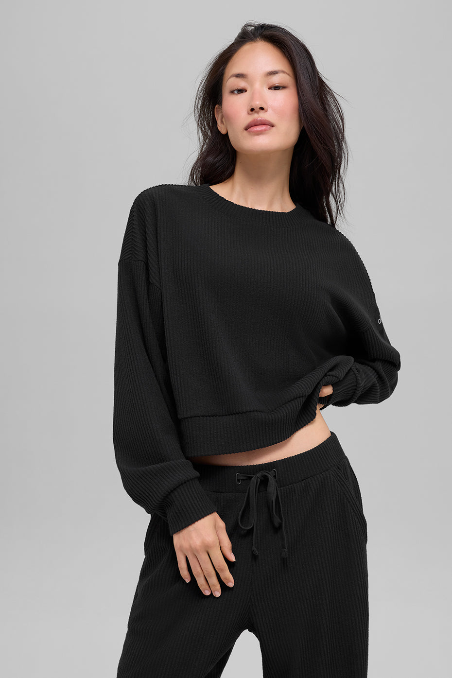 Muse Crew Neck Pullover   Black