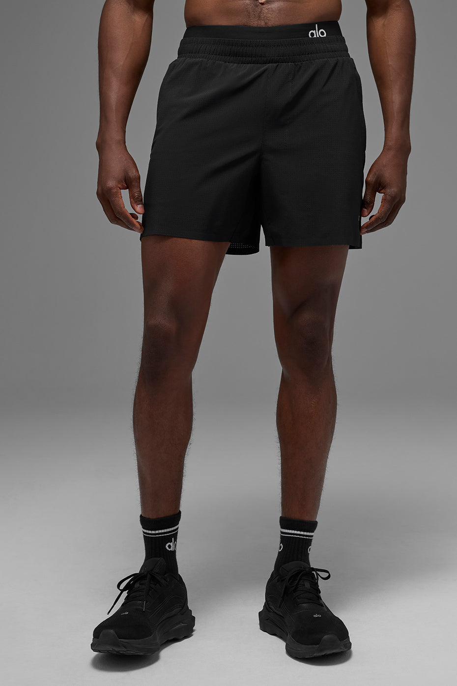 5" Traction Running Short   Black