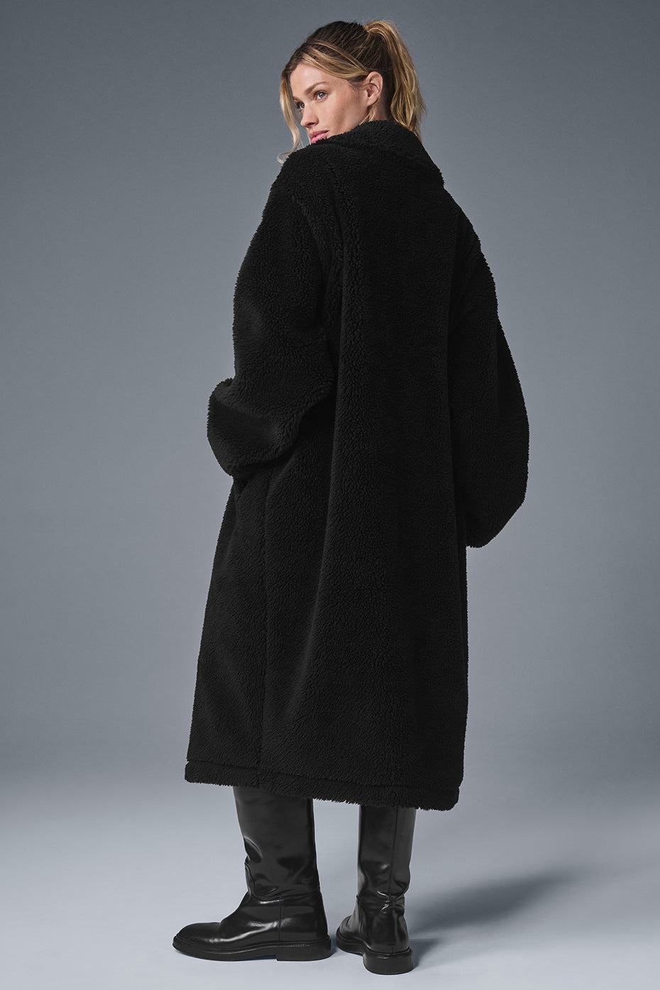 Alternative view of Oversized Sherpa Trench   Black