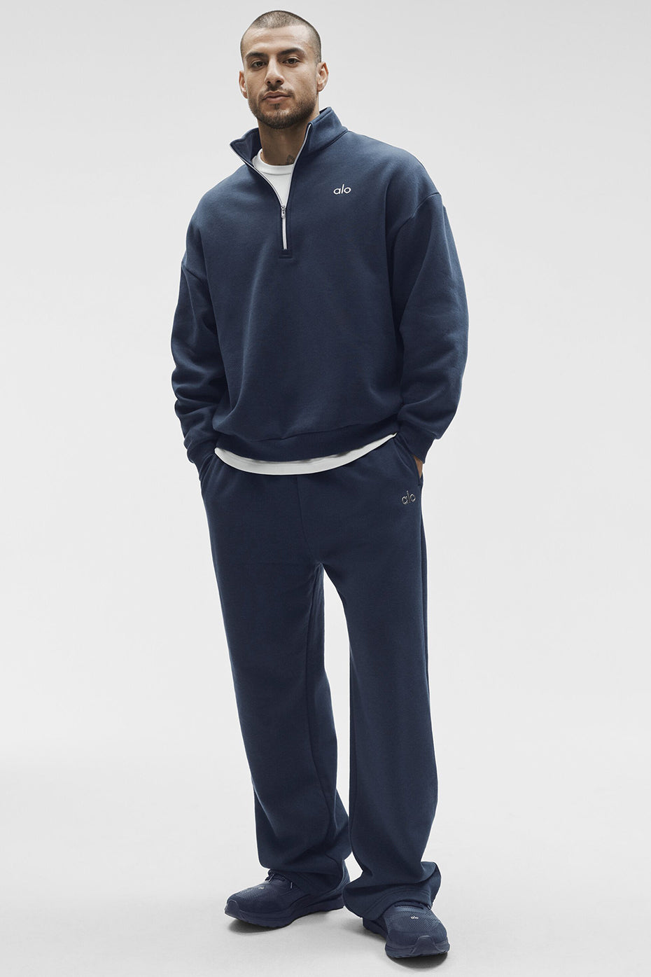 Accolade Straight Leg Sweatpant   Navy