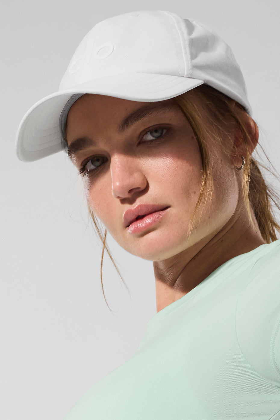 Alternative view of Performance Off Duty Cap   White/White