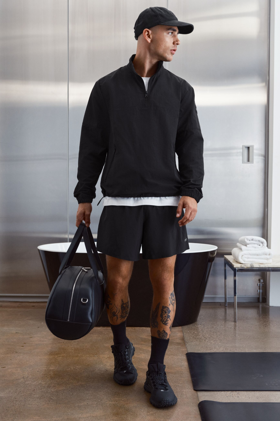 Light Weight Takeaway Track Pullover   Black