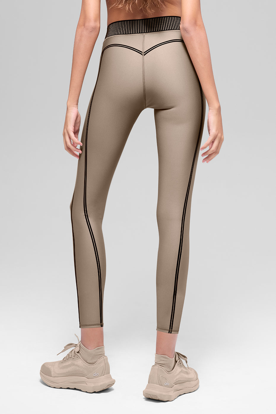 Alternative view of Airlift High Waist 7/8 Line Up Legging   Gravel