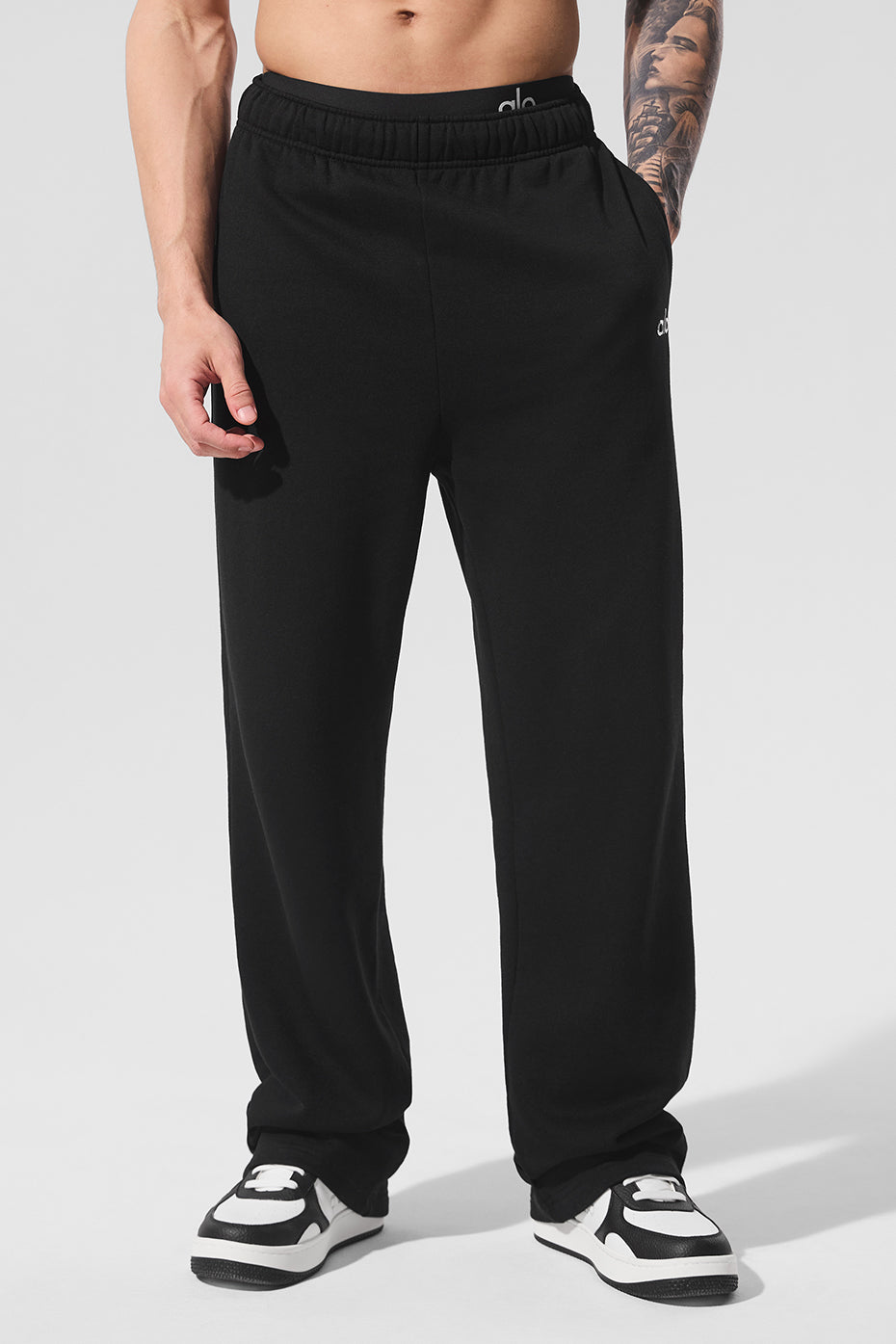 Accolade Straight Leg Sweatpant   Black
