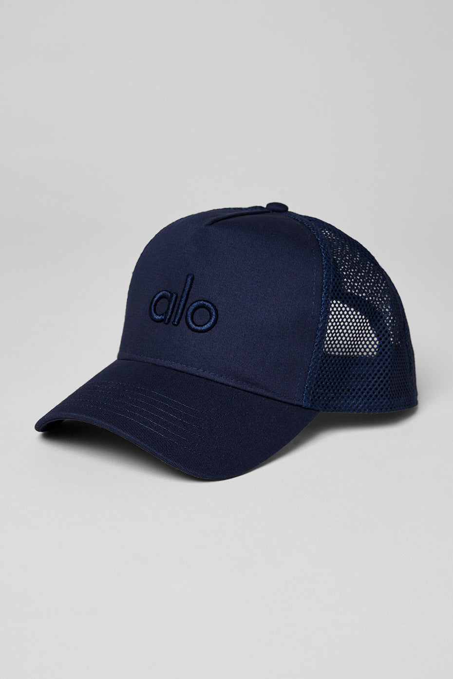 District Trucker Hat   Navy
