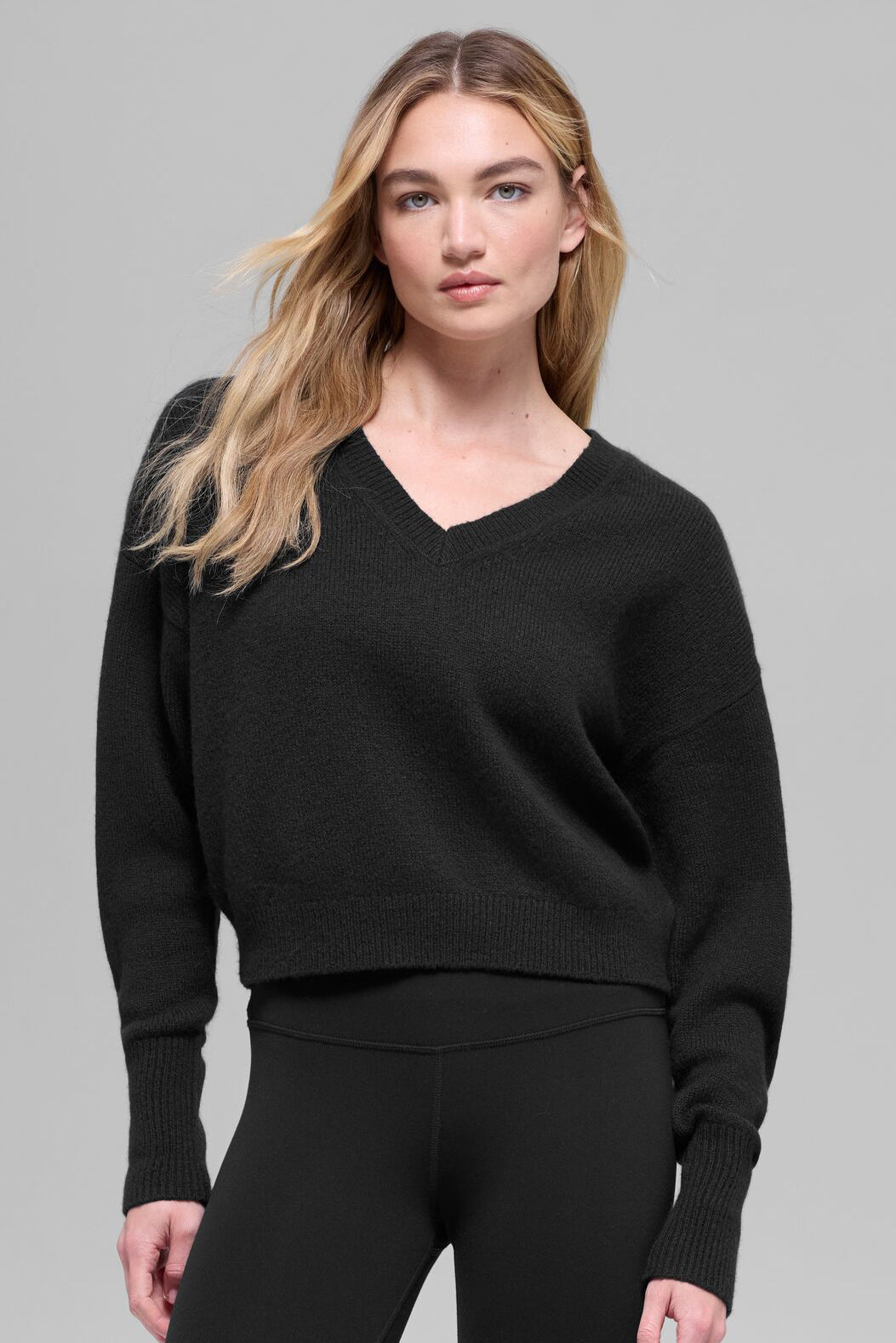Wool Cashmere Cropped New Class V Neck Sweater   Black